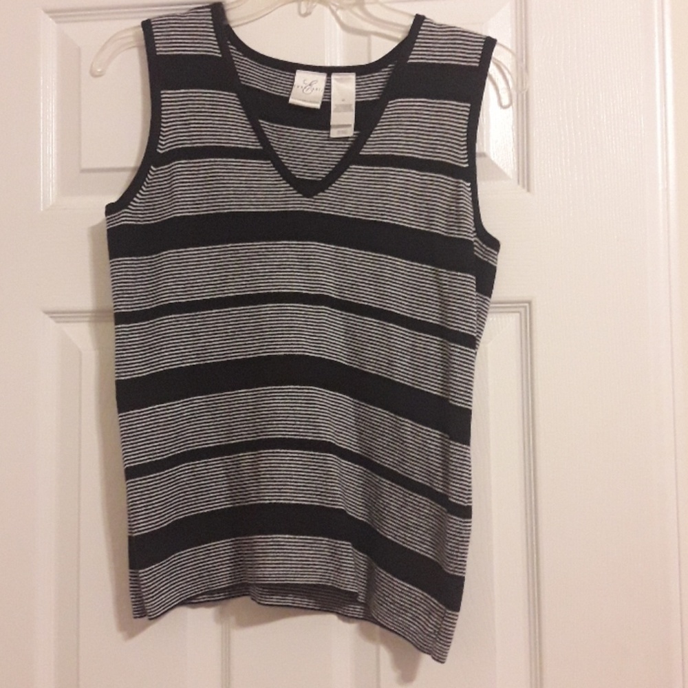 Liz Claiborne Emma James Sleeveless Top Medium